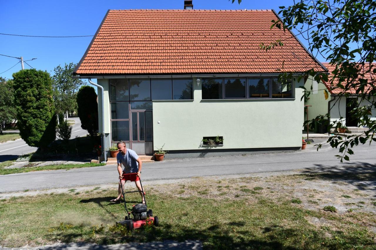 Ivana Saborsko Buitenkant foto